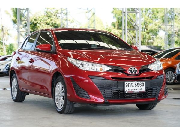 2019 Toyota yaris 1.2 E สีแดง